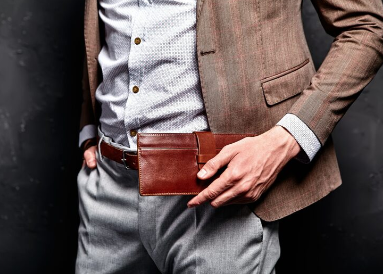 It’s 2025: Why Do I Need to Carry a Wallet?